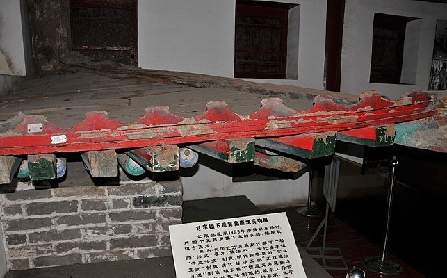 ��������