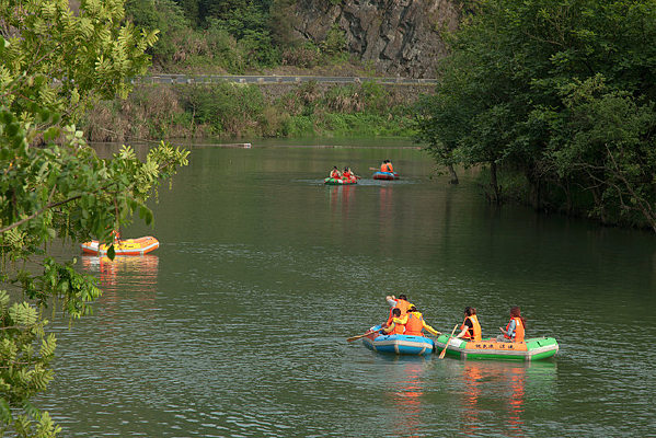 ��Դ��Ư��