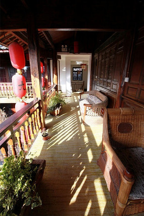 ����װ���