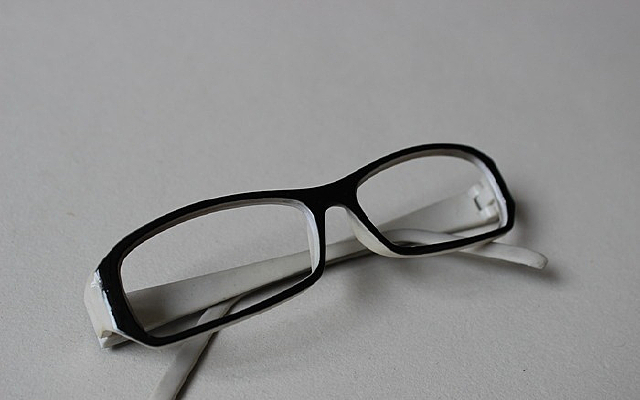 �ڰ��۾���