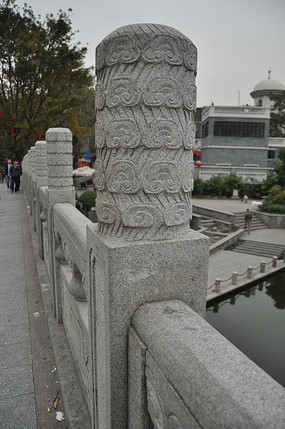 桥墩花纹古装饰