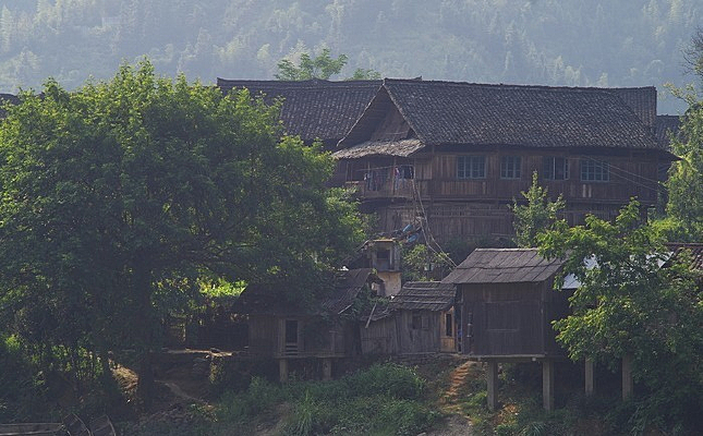 ����������ɫ���