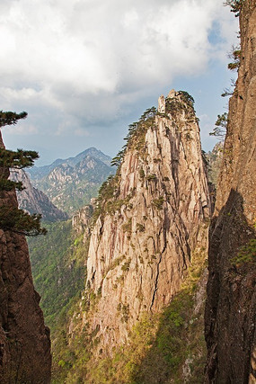 陡峭的山峰 黄山图片