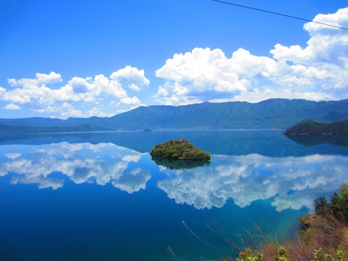 泸沽湖海心小岛