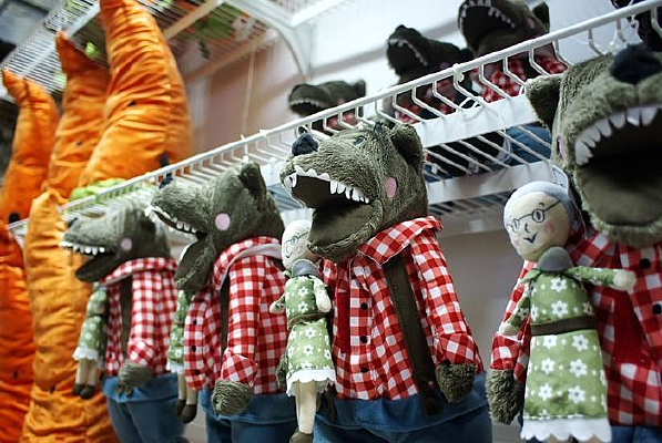 �������