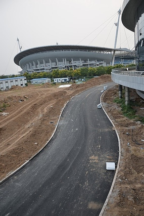 ���н����·�޽�