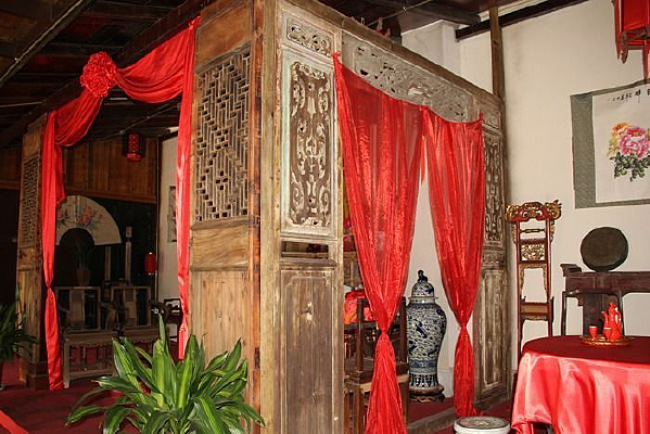 ������ɫ