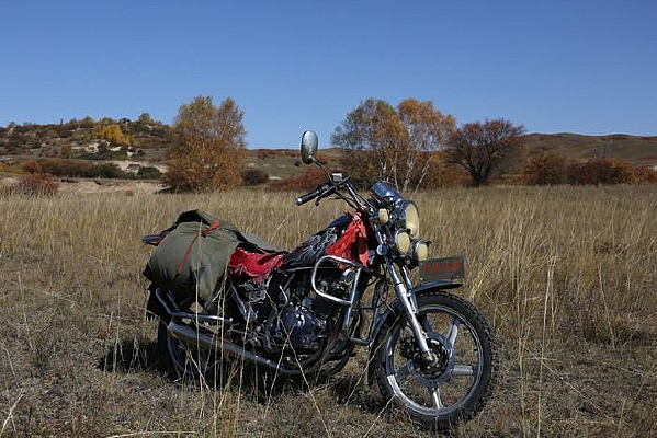 �ݵ��ϵ�Ħ�г�