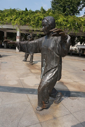 �־�����