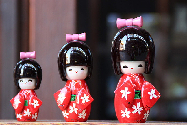 �ձ��ͷ�Ů��