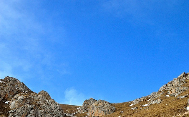 ɽ������ʯ