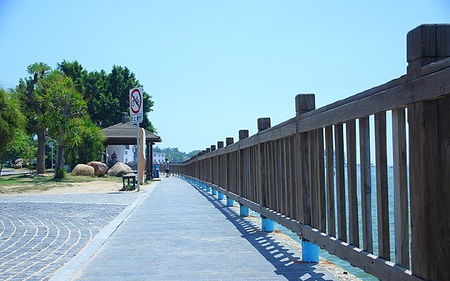 ���ź���С·