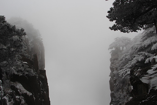 ��ѩ���ǵ�ɽ��