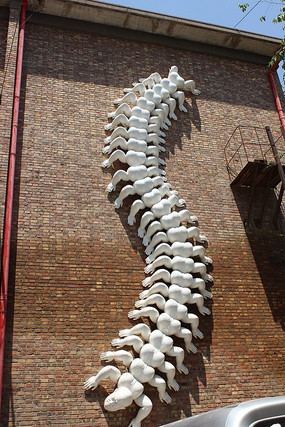 兰州创意园区蜈蚣人现代艺术