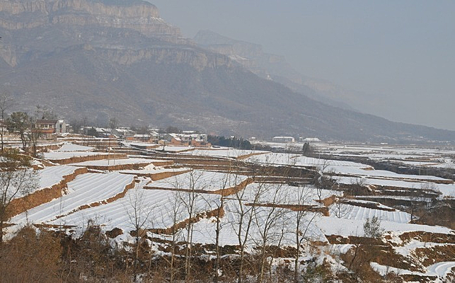 ��ѩ���ǵ�ɽ