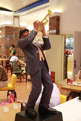 С������