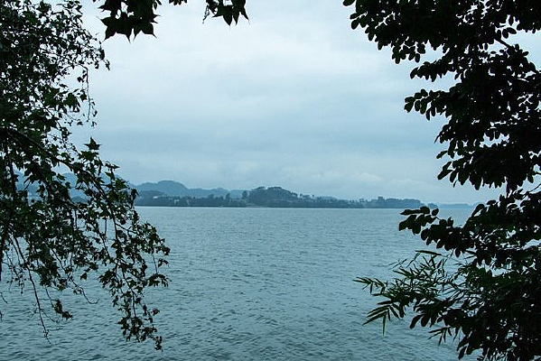 ����ǧ����