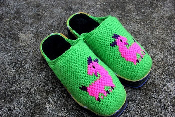 ë����Ь��ɫ