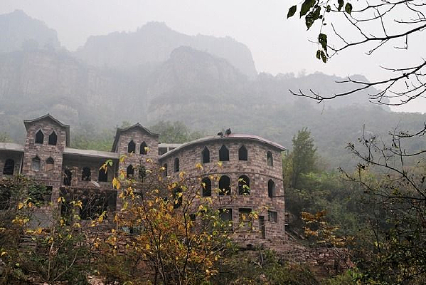 ̫��ɽ����