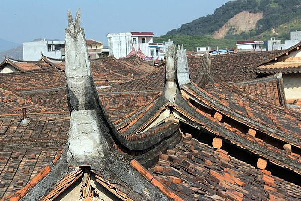 ��լ����