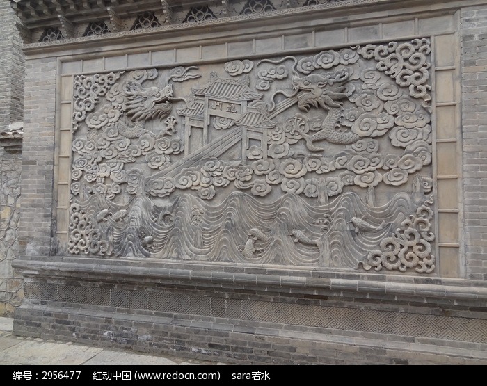 石头雕刻的屏风