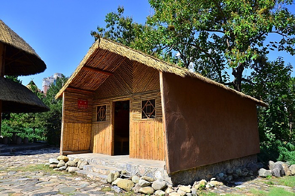 �������