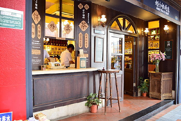 ������ɫ����