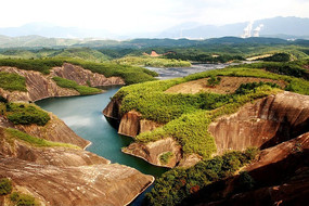 日落高椅嶺山坡剪影