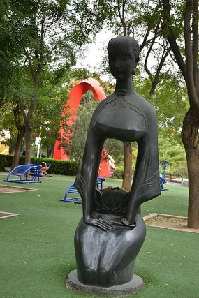 ������Ů