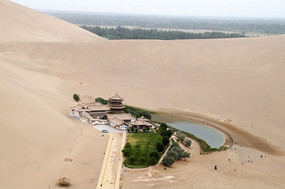 �ػ�����Ȫ��ɳɽ