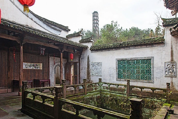 ���ɽ�������