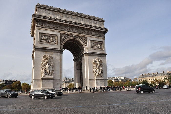 �����Ź㳡