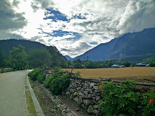 ��ɽ����