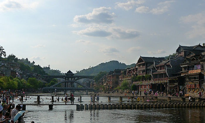 ��˹ų�����