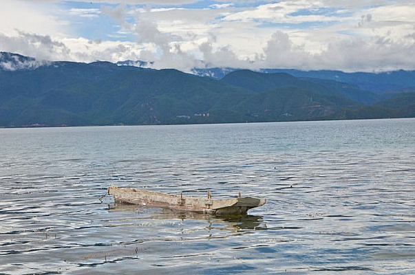 ��ɫ��С��