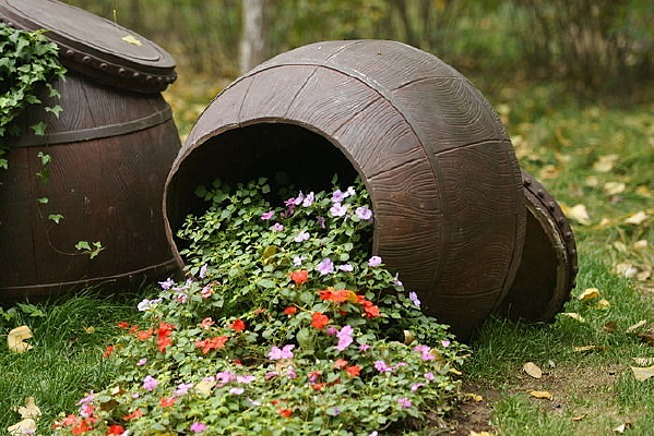 ���׻���