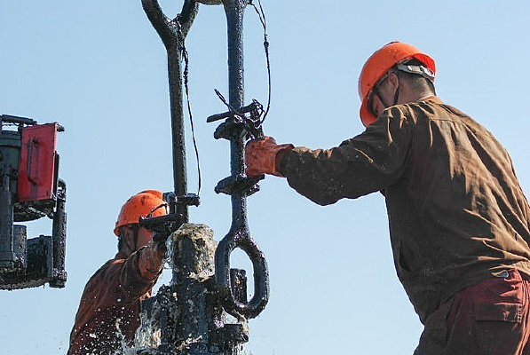 ����һ����ʯ�͹���