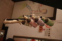 �������