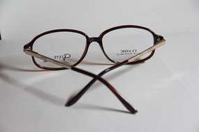 �۾����򾵼�