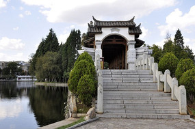 �����ķ�����