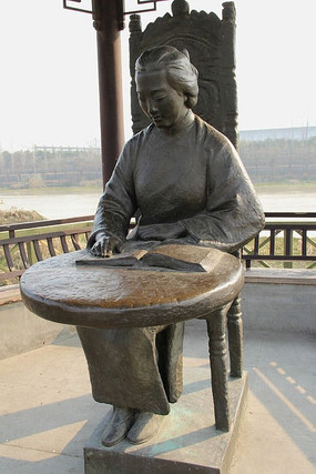 �������