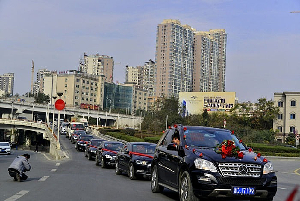 ��Խ������