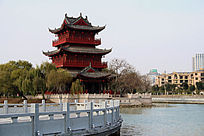 彭