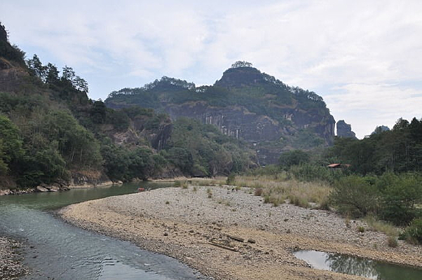 ����ɽ�ĺ�