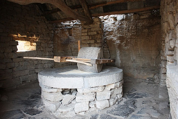 ���ϵ�ʯ��