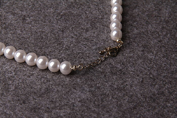 ��ɫ��������