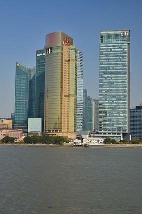 �������д���