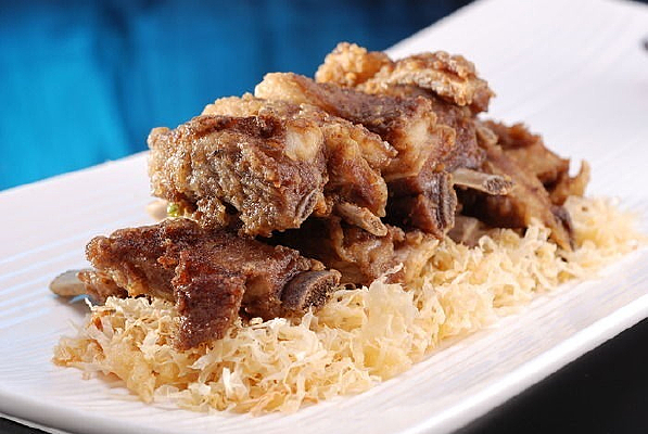 �������