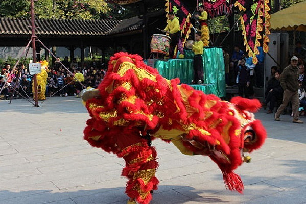 ����ʨ����