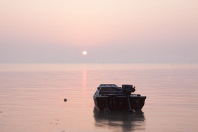 ���պ���